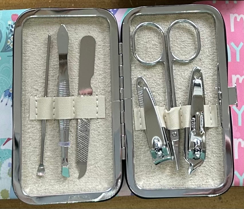 Manicure Kits